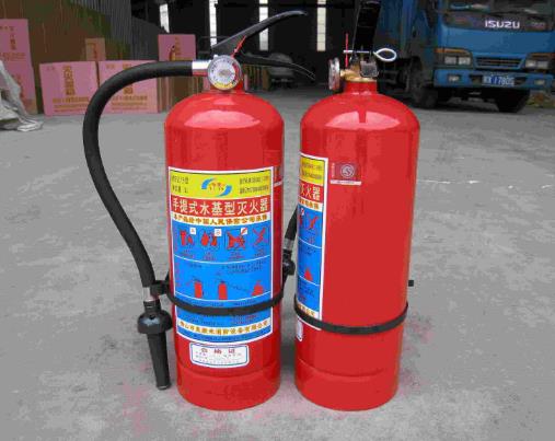 施工現(xiàn)場(chǎng)滅火器的安全使用與保養(yǎng)