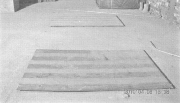 如圖1：地鐵內(nèi)部洞口臨邊圍護(hù)